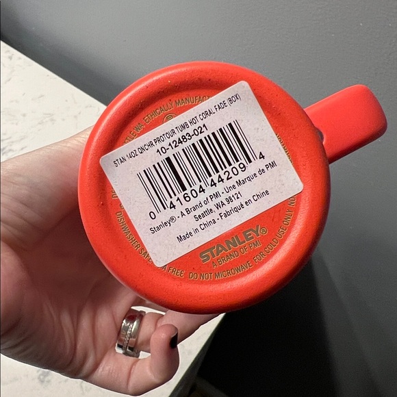 NIB Stanley Quencher Protour Tumbler Flip Straw Hot Coral Fade 14oz - Picture 2 of 3